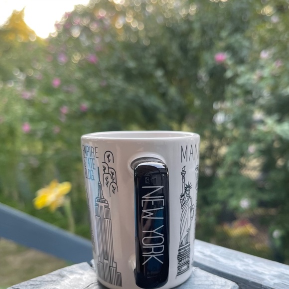 Brand New NYC Espresso Mug with iconic city landmarks - Picture 6 of 8